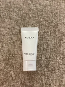 FEMMUE Brilliant Cleansing Gel Gentle Facial Wash SAMPLE 15ml / 0.50 fl.oz. NEW - Picture 1 of 5