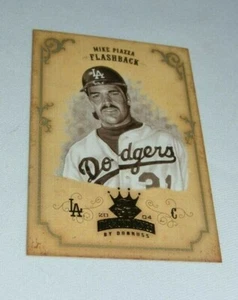 2004 DONRUSS - DIAMOND KINGS CROWNING MOMENT BLACK & WHITE MIKE PIAZZA FLASHBACK - Picture 1 of 4