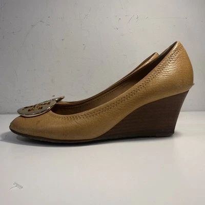 Zapatos de salón Tory Burch de cuero tostado Julianne Sally cuña punta abierta para mujer 6,5 Foto 1 de 4