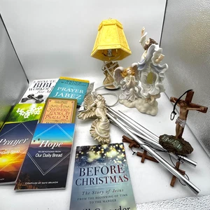Christliche Deko & Buch Lot Engel Kreuz Lampe Andachten Windspiel Jesus Statue - Bild 1 von 11