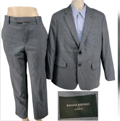 Banana Republic Men's Suit 42S Tailored Fit 34x26 Pants Gray 2 Piece - Image 1 of 4
