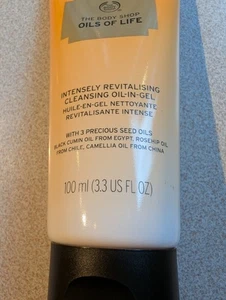 The Body Shop Oils of Life Intensely Revitalising Cleansing Oil-in-Gel (100ml) - Picture 1 of 3
