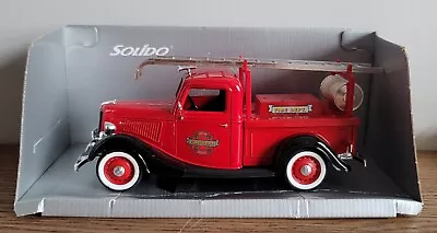 Solido 1936 Ford City of Seattle Fire Dept. Truck 1:19 Scale Model, New Open Box - Image 1 of 4