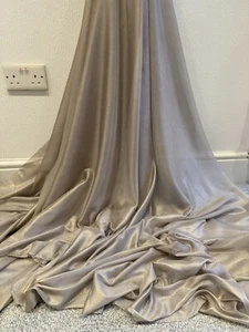 1 Meter Silver Grey/Gold Soft Shimmer Chiffon Fabric 58” Wide Dressmaking - Picture 1 of 5
