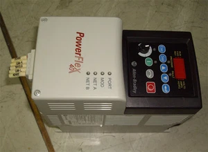 Allen Bradley PowerFlex40, CAT: 22B-B2P3N104 - Imagen 1 de 4