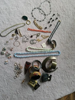 Modeschmuck - Konvolut Gebraucht Ca 50 Teile - Bild 1 von 4