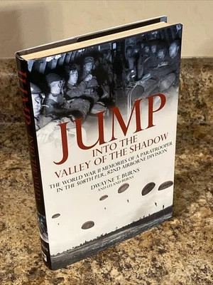 Jump - WWII 82nd Airborne - SIGNED Leland Burns - 1st Prt / 1st Ed Near Fine HC - Imagem 1 de 4