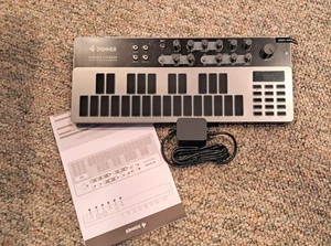 Donner B1 Analog Bass Synthesizer Sequencer Controller Beat Maker Drum Machine - Picture 1 of 21