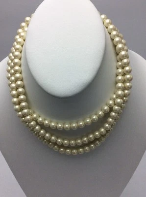 Collar de Colección $125 Carolee The Plaza Perla Blanca Triple Fila #403 Foto 1 de 4