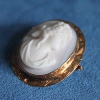 Fine Antique Italian Natural Pink Shell CAMEO 10Kt Yellow Gold Brooch Pendant