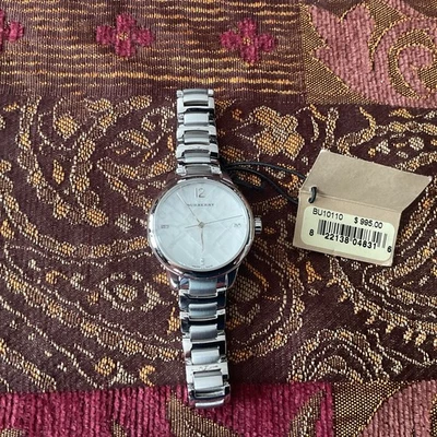 Relógio feminino Burberry BU10110 O clássico mostrador em madrepérola diamante $995 - Imagem 1 de 3