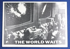 1966 Topps Lost in Space - #1 "The World Waits" - VG/Ex Condition - Picture 1 of 6