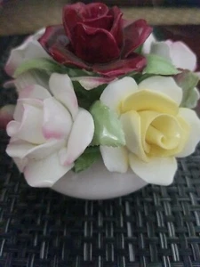 Porcelain Rose Bouquet England Royal Doulton Floral Pot Figurine Bone China - Picture 1 of 5
