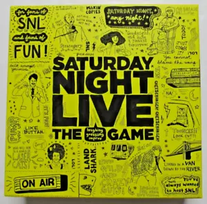 Saturday Night Live: The Game ~ Nuovo con scatola ~ 2010 Discovery Bay Games (#2321) - Foto 1 di 15