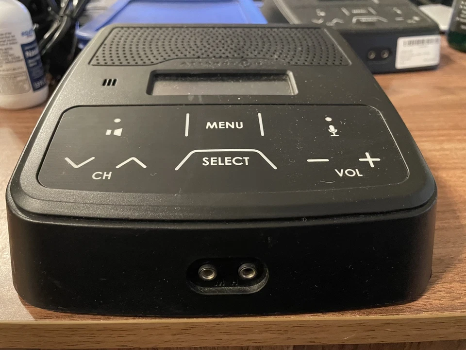 Concentrador de audio AtteroTech unDNEMO, monitor Dante de 64 canales con USB y PoE. Foto 1 de 3