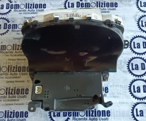 QUADRO STRUMENTI TOYOTA YARIS - Foto 1 di 3