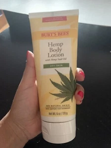 Burt's Bees Hemp Body Lotion W Hemp Seed Oil For Dry Skin 100 % Natural 6 Oz - Picture 1 of 3