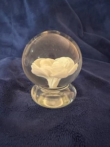 White Millville Crimp Rose Glass Paperweight 3.75 in Tall - Picture 1 of 3