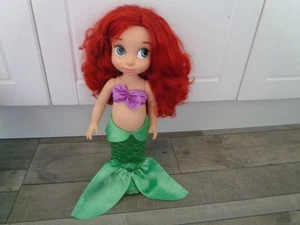 tienda disney - muñeca princesa animadora ariel - la sirenita en traje original - Imagen 1 de 7