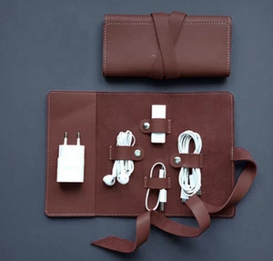 Power Data Line Cargador Digital Accesorio Bolsa Bolsillo Cuero Vaca Marrón H983 - Imagen 1 de 3