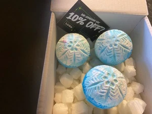 Lush Exclusive snow Drift Bath Bomb X3 Christmas Range - Picture 1 of 3