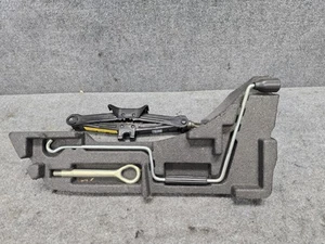 2001-2006 LEXUS LS430 OEM SPARE TIRE RIM WHEEL SPARE FOAM HOLDER TOOLS SET - Imagen 1 de 7