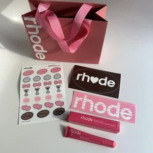 Rhode Sugar Cookie Peptide Lippen Tönung Geschenkset Aufkleber und Tasche LA Popup Brandneu - Bild 1 von 17