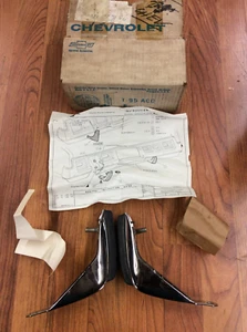 NOS 1973 Chevy Impala DONK Caprice REAR Bumper Guards 994327 - Foto 1 di 7