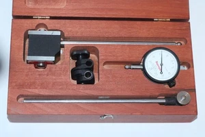 Starrett 657EZ Magnetfuß und Pfostenmontage Anzeige 25-131J mit Koffer - Bild 1 von 7