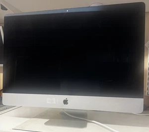 Apple 2017 iMac 27" (512 GB SSD, Intel Core i5-7500, 3,40 GHz, 8 GB) srebrny - Zdjęcie 1 z 4