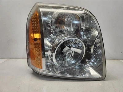 2007-14 GMC Yukon XL1500 (SLT2) Passenger Right Headlight *LIGHT SCRATCHES* - Image 1 of 4