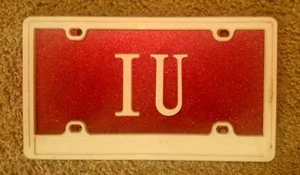 INDIANA UNIVERSITY HOOSIERS 'IU' LICENSE PLATE & WHITE LICENSE PLATE FRAME - Picture 1 of 1