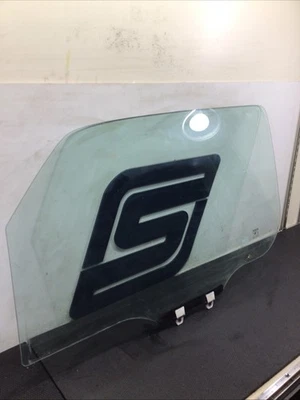 2004 Honda Element  - Left Driver Front Door Glass Foto 1 de 4