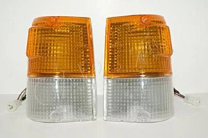 MITSUBISHI Pajero Montero V30 1983-1991 Corner Lights Turn Signals PAIR - Picture 1 of 6