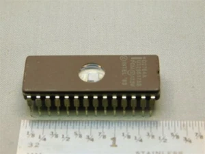 Original Intel D2764A 64K (8Kx8) UV Erasable EPROM 14-CerDIP PGM-12.5V - Picture 1 of 1