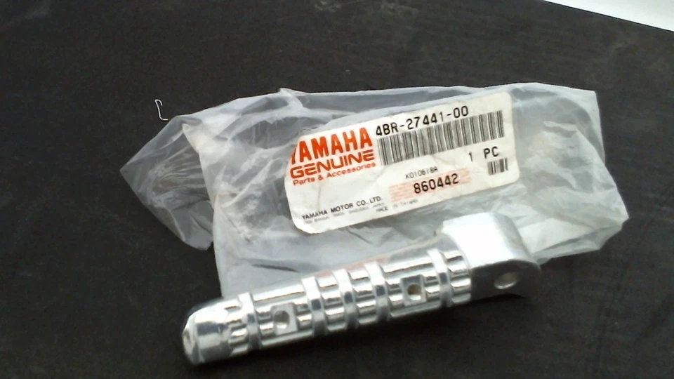 REPOSE PIED NU ARRIERE DROIT YAMAHA MODELES MULTIPLES 4BR-27441-00 - Photo 1/1