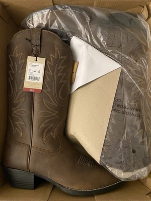 Women’s Cowgirl Boots Ariat Heritage Western R Toe Size 9 (Never Worn) - Image 1 of 3