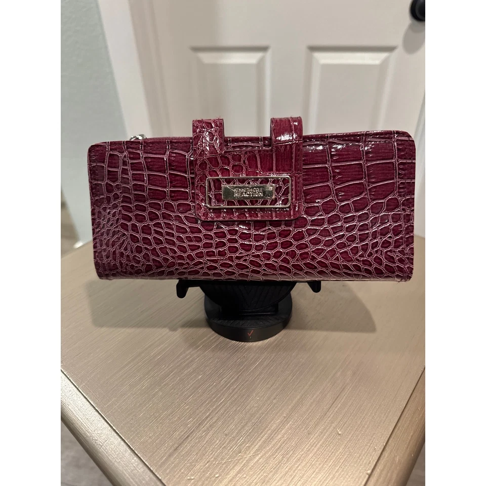 Kenneth Cole Reaction Фиолетовый Искусственный Животный Принт Текстура и Дизайн Браслет/Клатч - Изображение 1 из 4