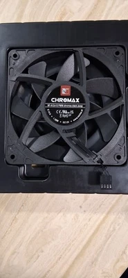 Ventilador delgado silencioso premium negro Noctua NF-A12x15 PWM Chromax, 4 pines (120x15 mm) Foto 1 de 4