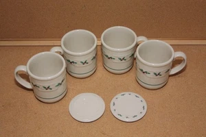 Juego de 4 tazas de café/té Longaberger Pottery American Holly Christmas - Imagen 1 de 8