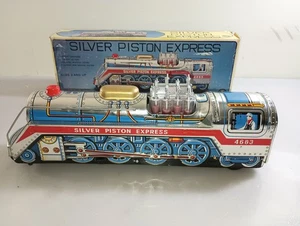Vintage Silver Piston Express 4683 Tin Train Japan WORKS w/ Box & Batteries - Picture 1 of 13