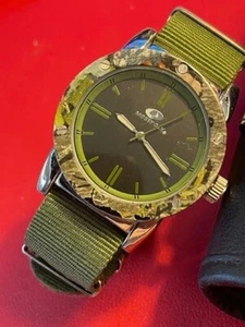 Mens MOSSY OAK Excellent condition..Hunters dream..good brand ..42mm..runs great - Picture 1 of 1