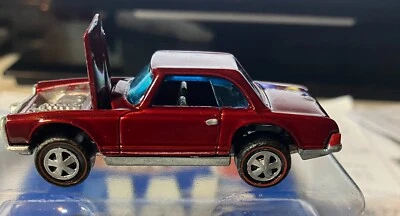 Restored Hot Wheels Redline - 1969 - Mercedes Benz 280SL - Red - Изображение 1 из 3