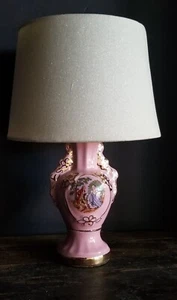 VTG PINK BOUDOIR LAMP Courting Couple Gold Trim Working. - Picture 1 of 7