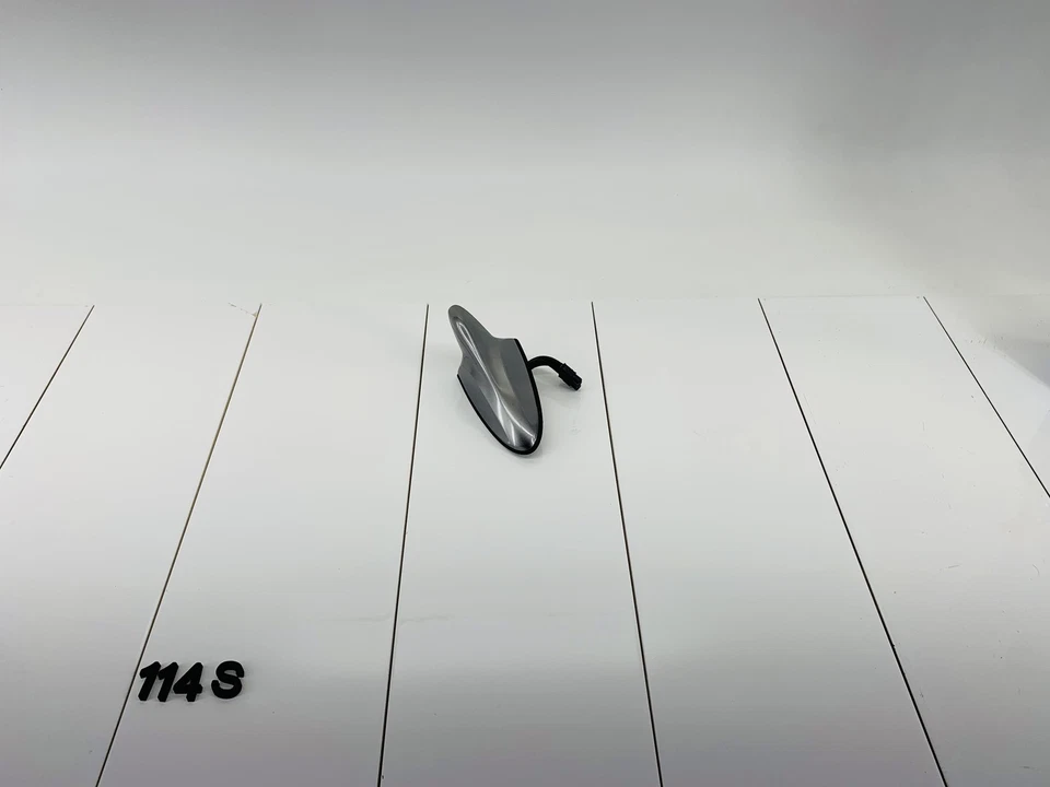 12-14 HYUNDAI VELOSTER TECHO TRASERO EXTERIOR ALETA DE TIBURÓN ANTENA TRIATLÓN GRIS OEM Foto 1 de 4