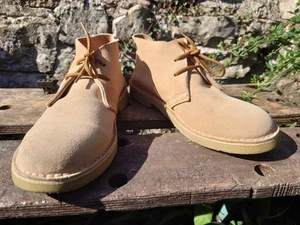 Desert Boots Size 8 HOBOS Crepe soles Lace up Real Suede Sand - Picture 1 of 19