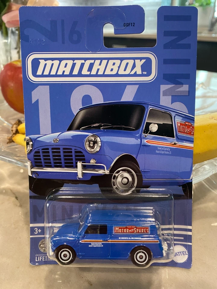 Matchbox 2024 Mini Cooper Serie 2/6 Austin Mini Van 1965 - Blu - Immagine 1 di 1