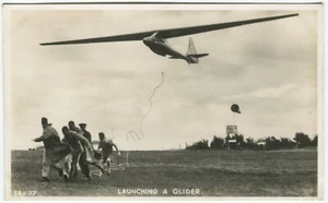 LAUNCHING A GLIDER - Aviation Postcard - Picture 1 of 2