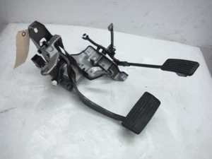 2001 HONDA CR-V AWD A/T GAS FUEL BRAKE PEDAL ASSEMBLY OEM 1997 1998 1999 2000 - Picture 1 of 11