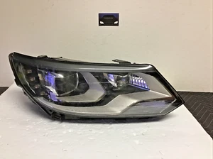 2012-2017 Volkswagen Tiguan Right RH Xenon HID Headlight OEM - Picture 1 of 14